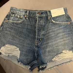 Arizona brand. Size 11 high rise. Denim shorts.
